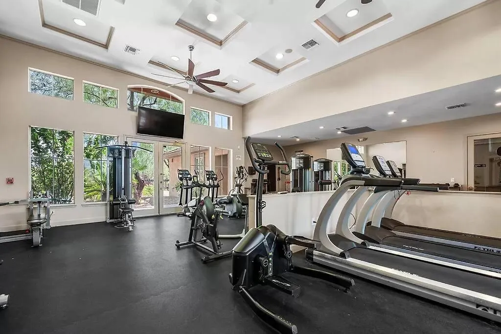 Comfy 2 Bed 2 Bath Phoenix Paradise With Pool And Gym Апартаменты